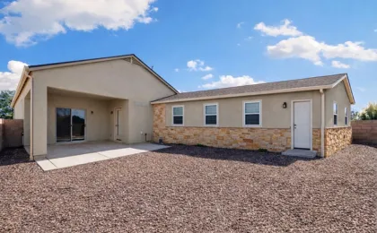 High quality construction in Los Angeles CA showcasing modern home finishes and craftsmanship